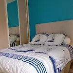 Appart Sur La Plage Pied Dans L Eau Avec Terrasse Jardin Vue Sur Le Bassin Depuis La Terrasse , Parking